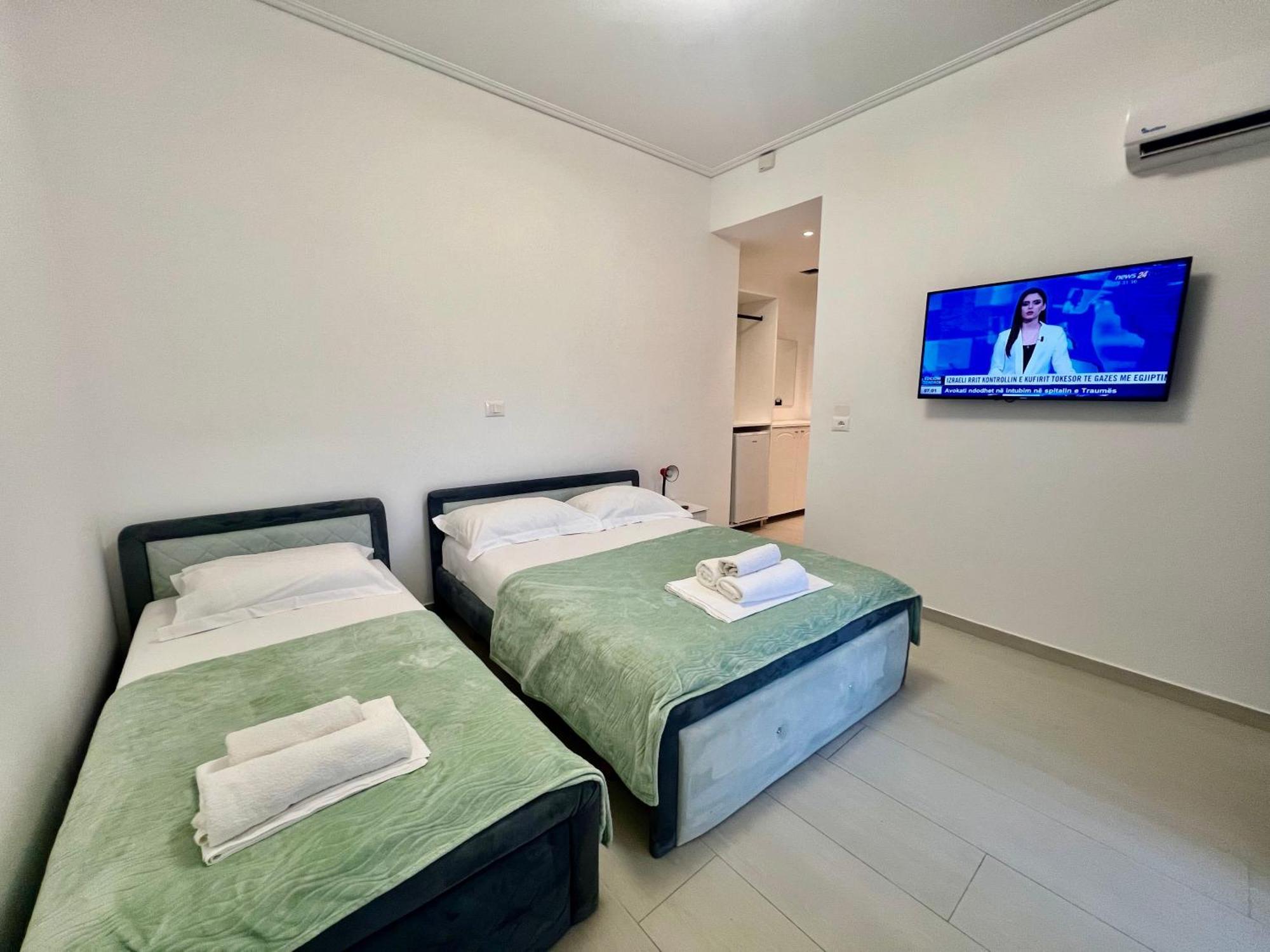 Hotel Vila Park Bujari Ksamil Eksteriør billede